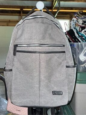 Tomtoc backpack